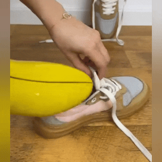 ZENINO® Ensanchador de zapatos ajustable UNIVERSAL + Tapones de alivio extraíbles