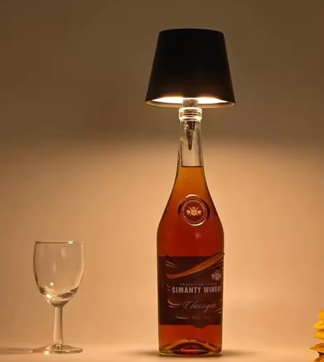 BotLamp™ Ilumina tu espacio con estilo.